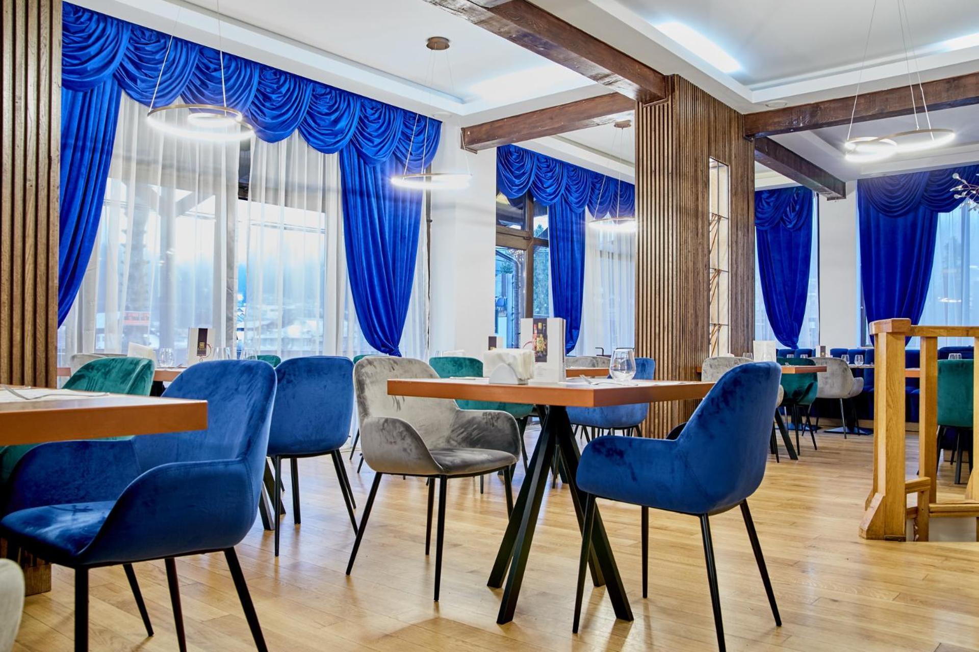 Kayus Hotel Buşteni Exterior foto